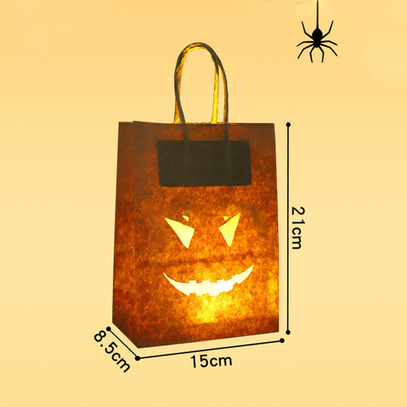 đăNattlysande buspĂ„seăââ En pĂ„se som lyser upp Halloween, đgodis och stjĂ€rnljus i samma pĂ„se âš