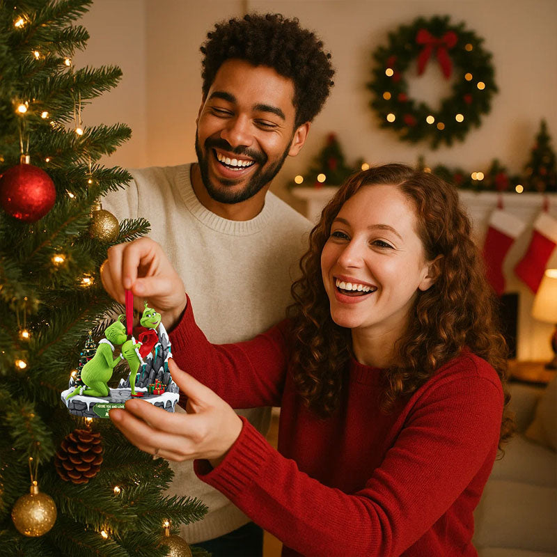 ๐ Playful Green Couple 3D Ornament โ Christmas Gift ๐