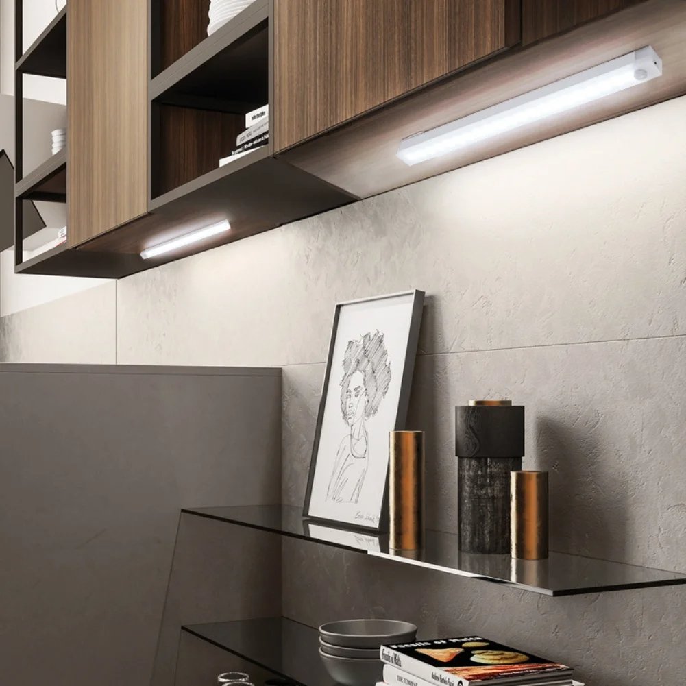 Cordless and impact-free! Magnetic induction LED light, attach where you need i