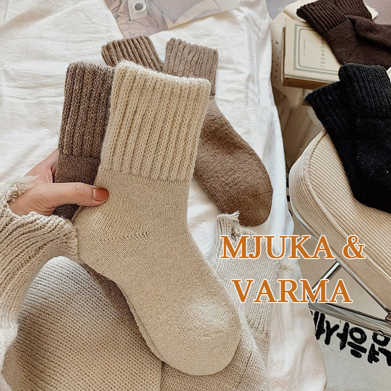 🧦 Värmande Ullstrumpor i Mellanhöjd